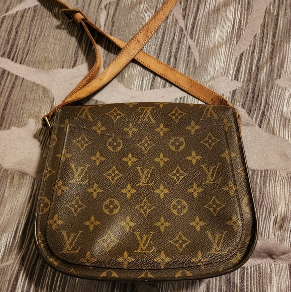 Louis VuittonSaint Cloud GM Cross Body Bag - Picture 2 of 11